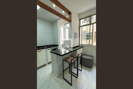 Sala de apartamento para alugar com 1 quarto, 38m² em Copacabana, Rio de Janeiro