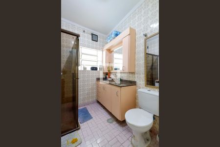 Casa à venda com 350m², 4 quartos e 2 vagas Casa à venda com 350m², 4 quartos e 2 vagasBanheiro 1