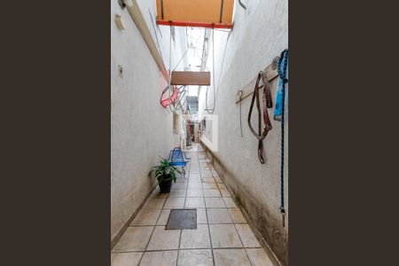 Casa à venda com 350m², 4 quartos e 2 vagas Casa à venda com 350m², 4 quartos e 2 vagasCorredor Entrada