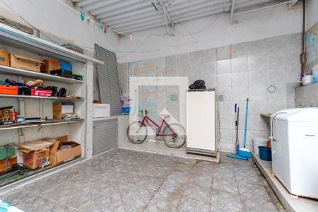 Casa à venda com 350m², 4 quartos e 2 vagas Casa à venda com 350m², 4 quartos e 2 vagasÁrea de Serviço