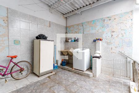 Casa à venda com 350m², 4 quartos e 2 vagas Casa à venda com 350m², 4 quartos e 2 vagasÁrea de Serviço