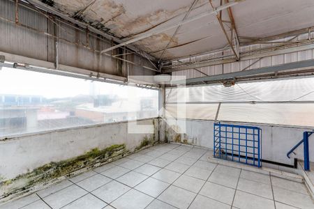 Casa à venda com 350m², 4 quartos e 2 vagas Casa à venda com 350m², 4 quartos e 2 vagasTerraço