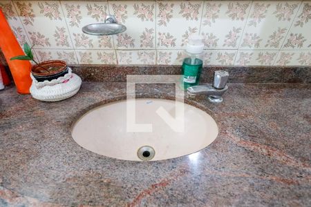 Casa à venda com 350m², 4 quartos e 2 vagas Casa à venda com 350m², 4 quartos e 2 vagasBanheiro 1