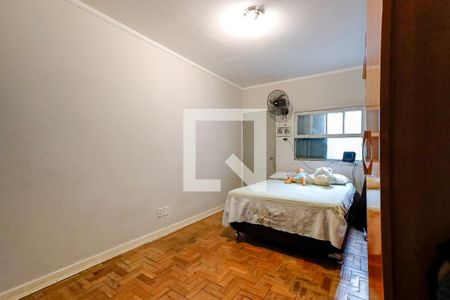 Casa à venda com 350m², 4 quartos e 2 vagas Casa à venda com 350m², 4 quartos e 2 vagasQuarto 4