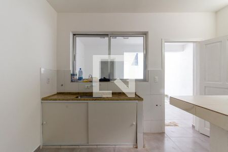 Casa para alugar com 97m², 2 quartos e 2 vagasCozinha