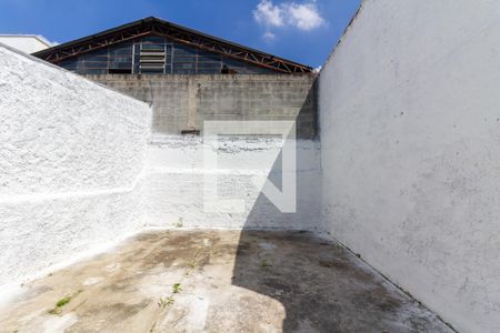 Casa para alugar com 97m², 2 quartos e 2 vagasQuintal