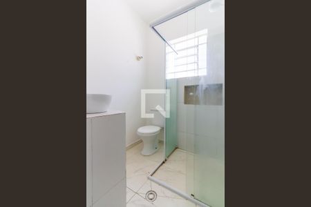 Casa para alugar com 97m², 2 quartos e 2 vagasBanheiro Social