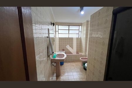 Apartamento à venda com 192m², 3 quartos e 1 vaga Apartamento à venda com 192m², 3 quartos e 1 vagaBanheiro