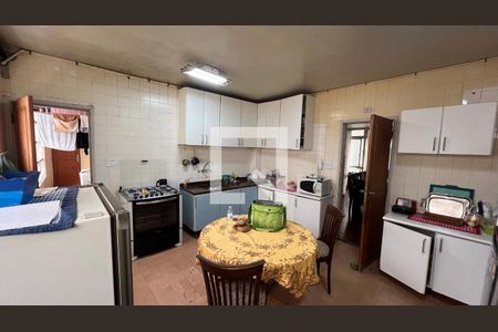 Apartamento à venda com 192m², 3 quartos e 1 vaga Apartamento à venda com 192m², 3 quartos e 1 vagaCozinha