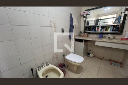 Apartamento à venda com 192m², 3 quartos e 1 vaga Apartamento à venda com 192m², 3 quartos e 1 vagaBanheiro da Suíte