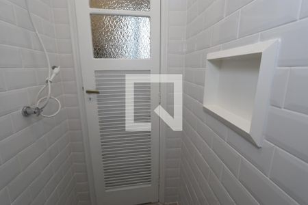 Banheiro de kitnet/studio para alugar com 1 quarto, 75000m² em Bela Vista, São Paulo