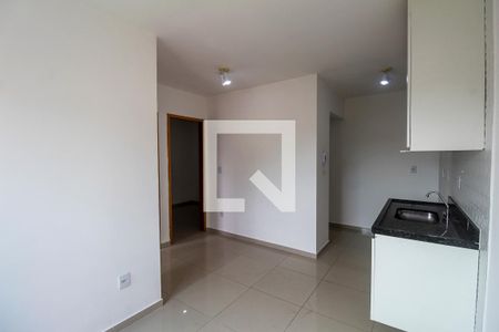 Sala/Cozinha de apartamento à venda com 2 quartos, 42m² em Vila Santa Clara, São Paulo