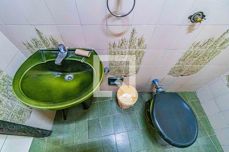 Casa à venda com 389m², 3 quartos e 2 vagasSalão - Banheiro