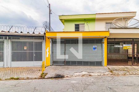 Casa à venda com 389m², 3 quartos e 2 vagasFachada