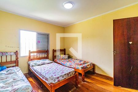 Casa à venda com 389m², 3 quartos e 2 vagasQuarto 01