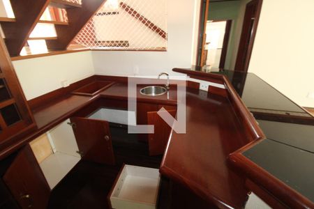 Sala de casa de condomínio à venda com 3 quartos, 410m² em Parque da Hípica, Campinas