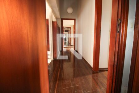 Corredor de casa de condomínio para alugar com 3 quartos, 410m² em Parque da Hípica, Campinas