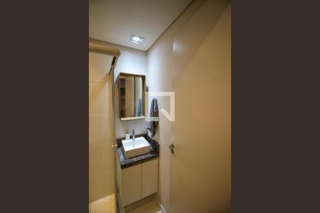 Banheiro de apartamento à venda com 1 quarto, 17m² em Cidade Antônio Estevão de Carvalho, São Paulo