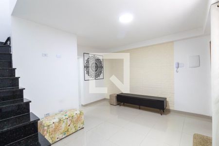 Sala de casa de condomínio para alugar com 2 quartos, 80m² em Vila Ré, São Paulo