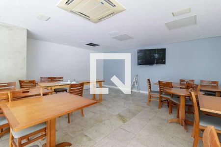 Apartamento para alugar com 196m², 4 quartos e 2 vagas Apartamento para alugar com 196m², 4 quartos e 2 vagasÁrea comum