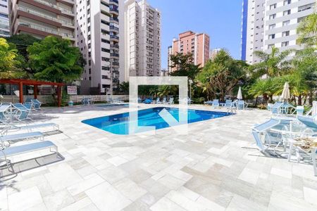Apartamento para alugar com 196m², 4 quartos e 2 vagas Apartamento para alugar com 196m², 4 quartos e 2 vagasPiscina
