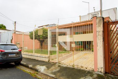 Casa para alugar com 143m², 2 quartos e 2 vagasFachada