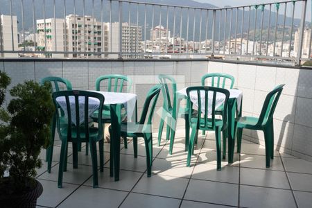 Apartamento à venda com 133m², 3 quartos e 2 vagasVaranda