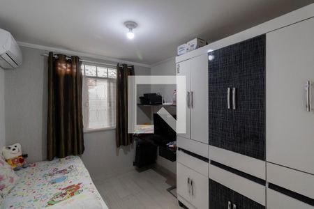 Quarto 2 de casa à venda com 2 quartos, 129m² em Conjunto Residencial José Bonifácio, São Paulo