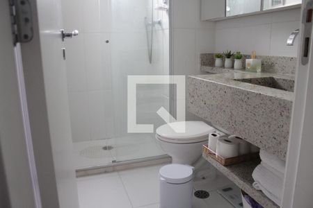 Banheiro de apartamento à venda com 2 quartos, 59m² em Brás, São Paulo