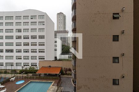 vistas da sacada de apartamento para alugar com 1 quarto, 45m² em Aclimação, São Paulo