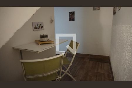 Casa de condomínio à venda com 144m², 4 quartos e 1 vagaCorredor Primeiro Andar