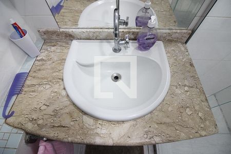 Casa à venda com 140m², 2 quartos e 2 vagasQuarto 1 - Suíte Banheiro 