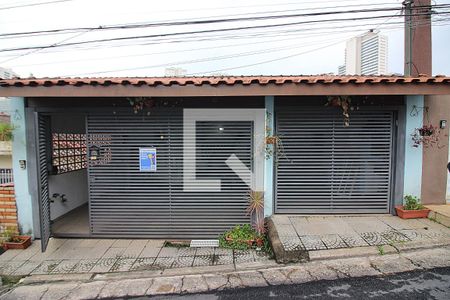 Casa à venda com 140m², 2 quartos e 2 vagasFachada