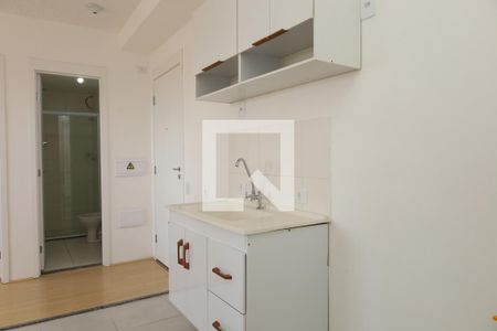 Sala/Cozinha de apartamento para alugar com 2 quartos, 36m² em Conjunto Residencial José Bonifácio, São Paulo