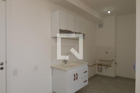 Sala/Cozinha de apartamento para alugar com 2 quartos, 36m² em Conjunto Residencial José Bonifácio, São Paulo