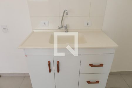 Sala/Cozinha de apartamento para alugar com 2 quartos, 36m² em Conjunto Residencial José Bonifácio, São Paulo