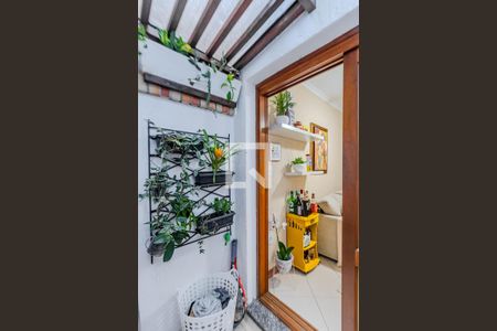 Casa de condomínio para alugar com 102m², 2 quartos e 1 vagaÁrea de Serviço