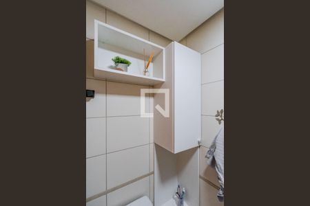 Banheiro 1 de casa de condomínio à venda com 2 quartos, 102m² em Guarujá, Porto Alegre