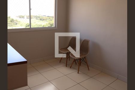 Sala de TV de apartamento para alugar com 2 quartos, 50m² em Setor Faicalville, Goiânia