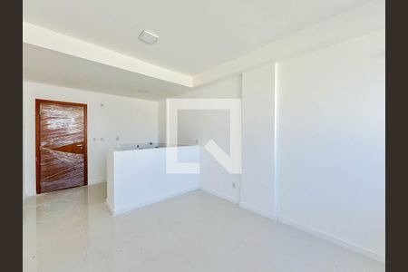 Sala/ Cozinha  de apartamento para alugar com 1 quarto, 38m² em Shcgn 703, Brasília