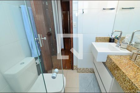 Apartamento à venda com 75m², 2 quartos e 1 vagaBanheiro social