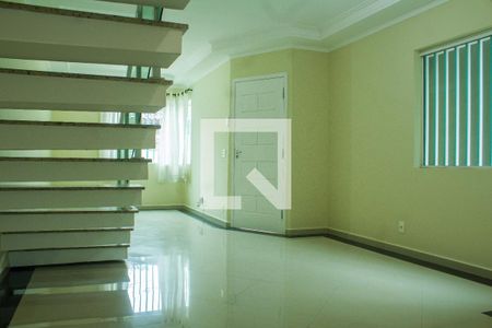 Sala de casa à venda com 3 quartos, 117m² em Vila Imperio, São Paulo