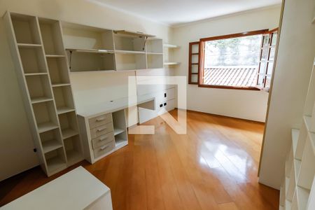 Casa à venda com 165m², 3 quartos e 4 vagasSuíte 2