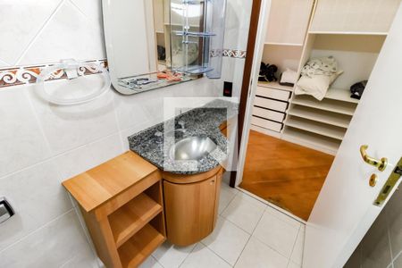 Casa à venda com 165m², 3 quartos e 4 vagasBanheiro da Suíte 3