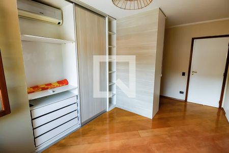 Casa à venda com 165m², 3 quartos e 4 vagasSuíte 3