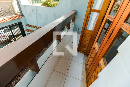 Casa à venda com 165m², 3 quartos e 4 vagasvaranda - Sala 2