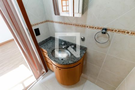 Casa à venda com 165m², 3 quartos e 4 vagasBanheiro da Suíte 1