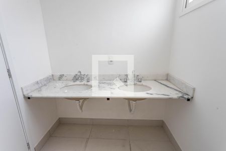 Apartamento à venda com 130m², 3 quartos e 3 vagasBanheiro da suíte 1