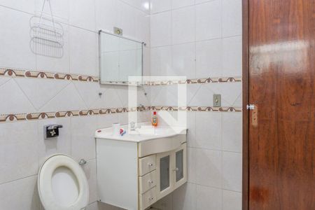 Casa à venda com 143m², 5 quartos e 3 vagasBanheiro da Suíte