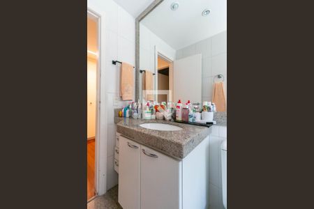 Apartamento à venda com 170m², 4 quartos e 3 vagas Apartamento à venda com 170m², 4 quartos e 3 vagasBanheiro